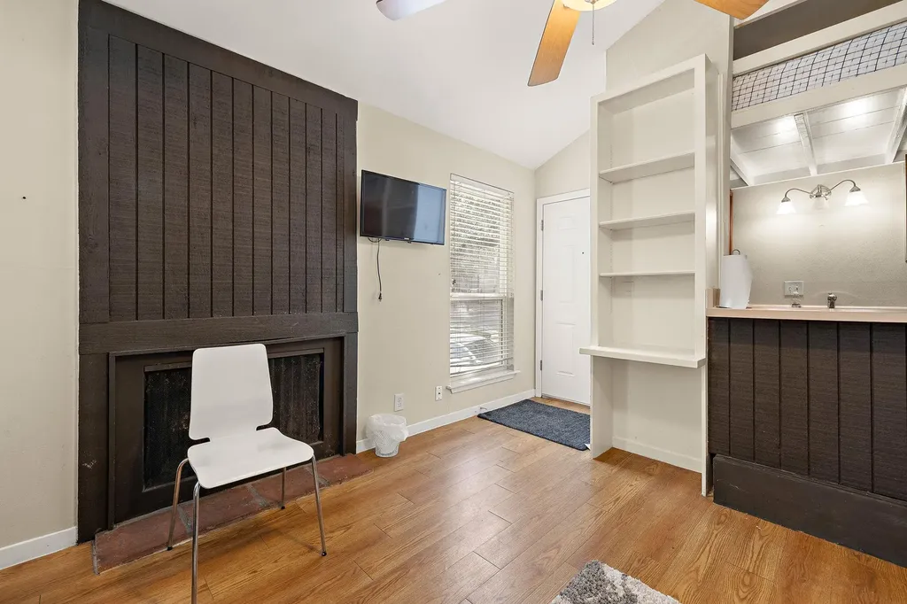 1000 W 26th Street Austin TX 78705