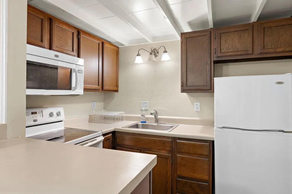 1000 W 26th Street Austin TX 78705