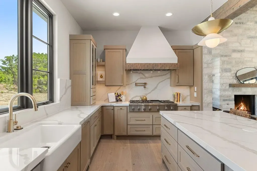 244 Zonetail Cove Austin TX 78737