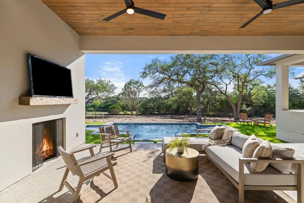 244 Zonetail Cove Austin TX 78737