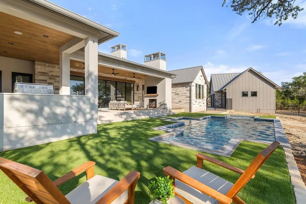 244 Zonetail Cove Austin TX 78737