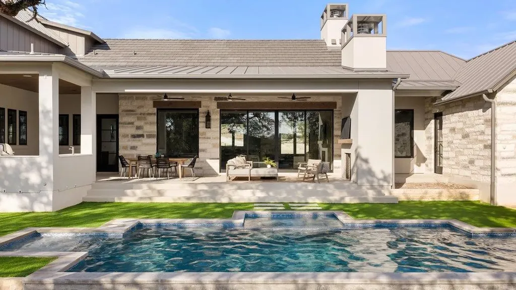 244 Zonetail Cove Austin TX 78737