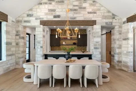 244 Zonetail Cove Austin TX 78737
