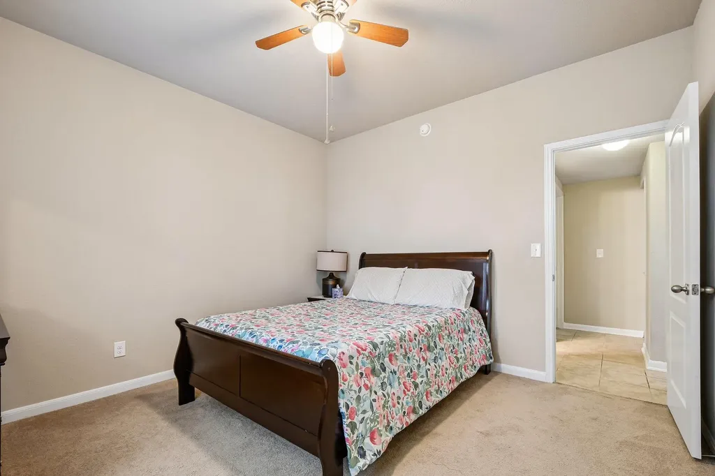 1373 Nevarez Kyle TX 78640