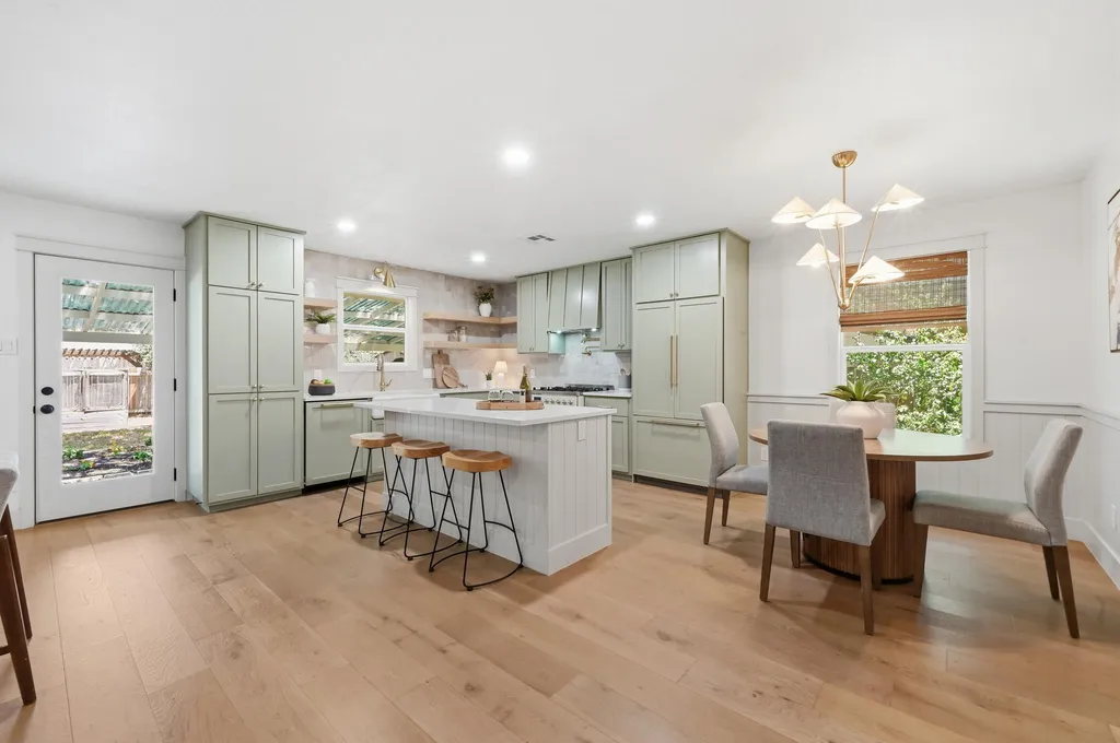 4814 White Elm Drive Austin TX 78749