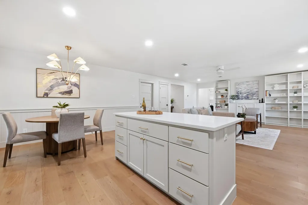 4814 White Elm Drive Austin TX 78749