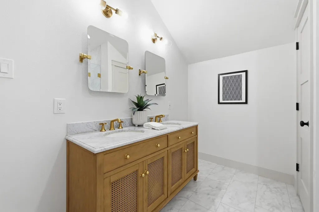 4814 White Elm Drive Austin TX 78749
