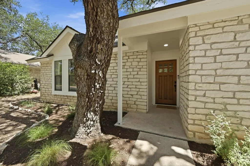 4814 White Elm Drive Austin TX 78749