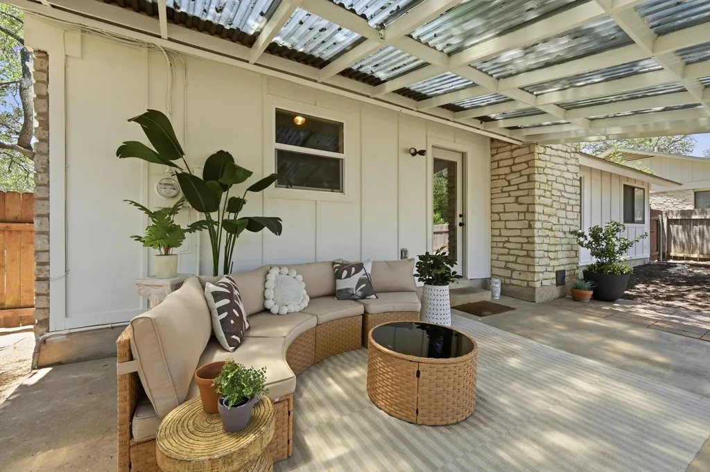 4814 White Elm Drive Austin TX 78749