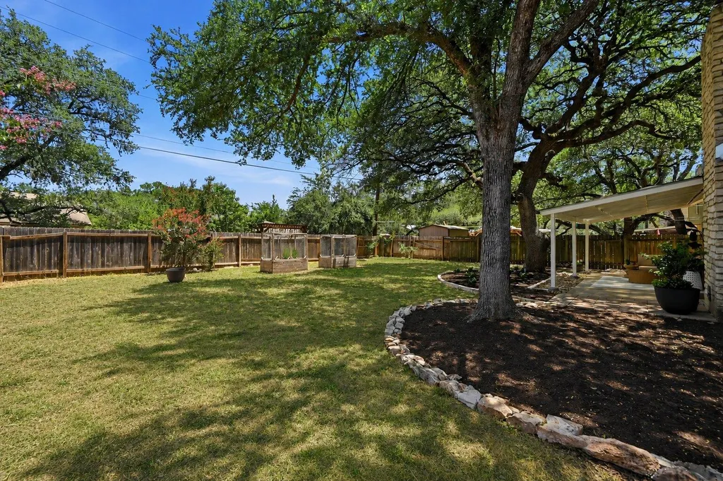 4814 White Elm Drive Austin TX 78749