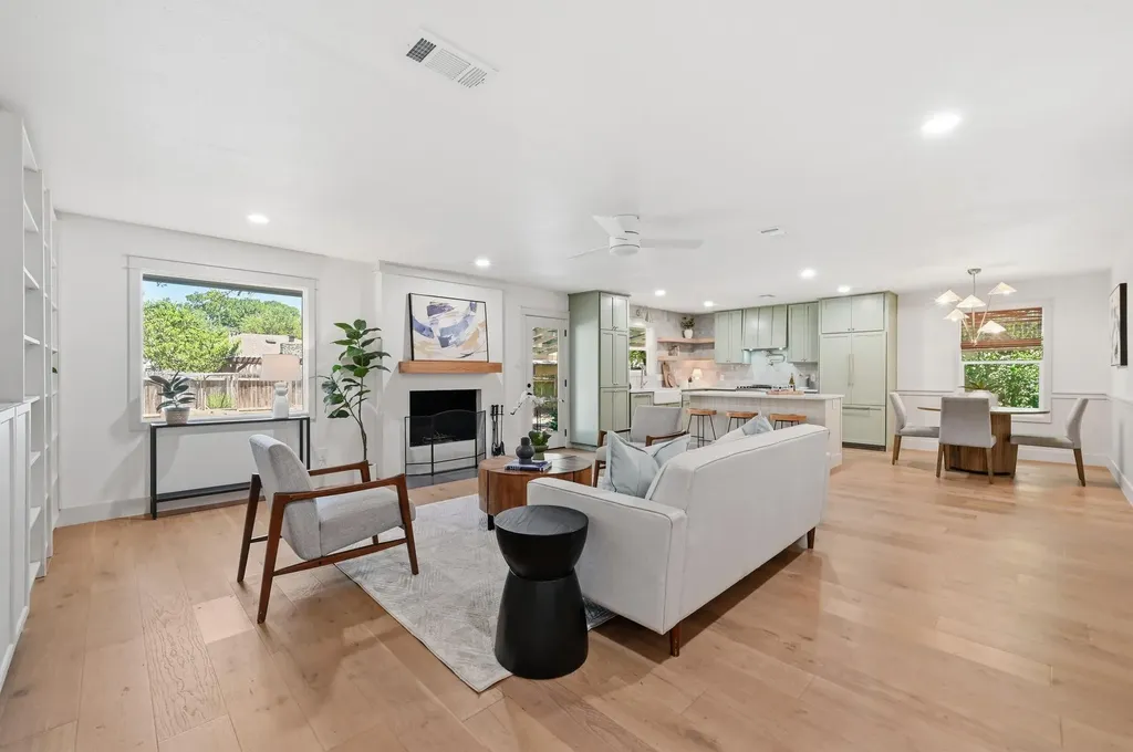 4814 White Elm Drive Austin TX 78749