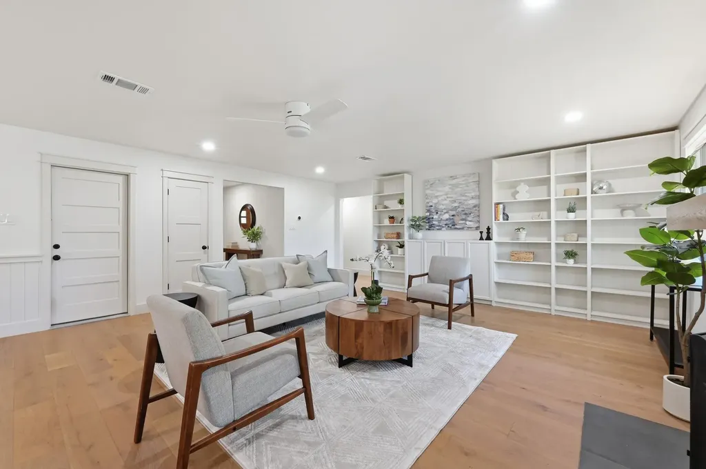4814 White Elm Drive Austin TX 78749