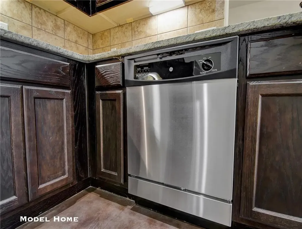 379 Joanne Loop Buda TX 78610