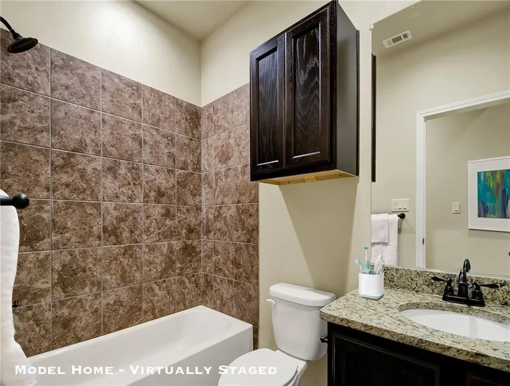 379 Joanne Loop Buda TX 78610