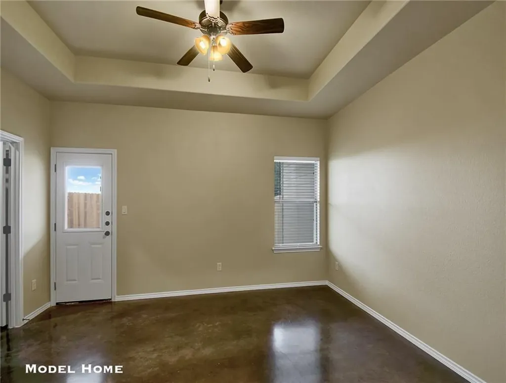 379 Joanne Loop Buda TX 78610