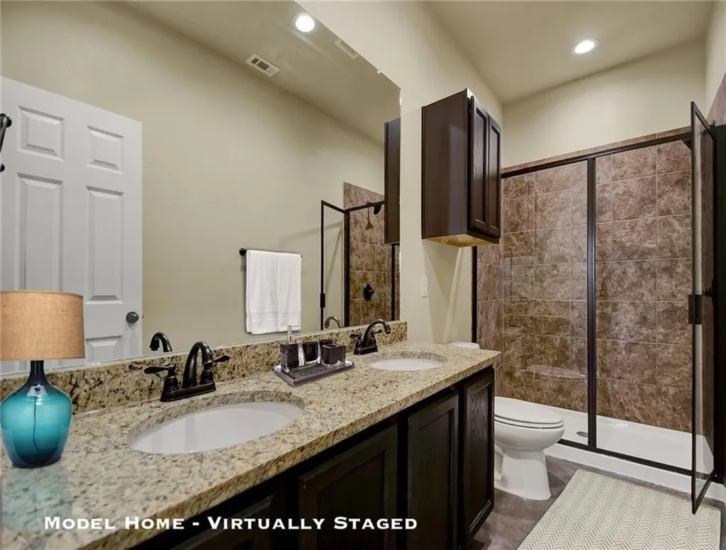 379 Joanne Loop Buda TX 78610