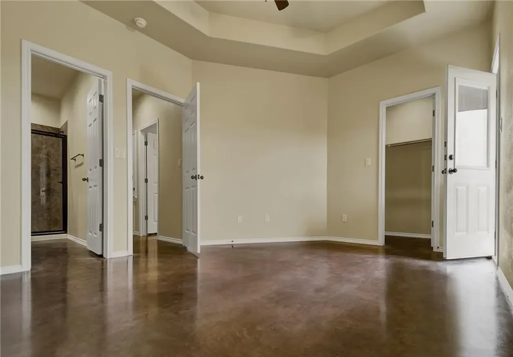 379 Joanne Loop Buda TX 78610