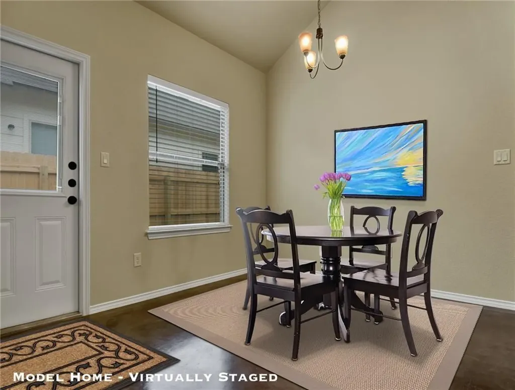 379 Joanne Loop Buda TX 78610