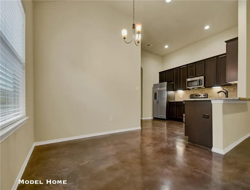 379 Joanne Loop Buda TX 78610