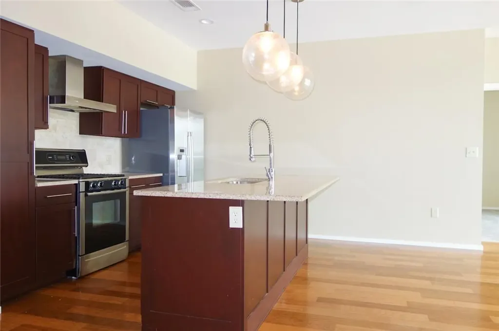 1600 Barton Springs Road Austin TX 78704