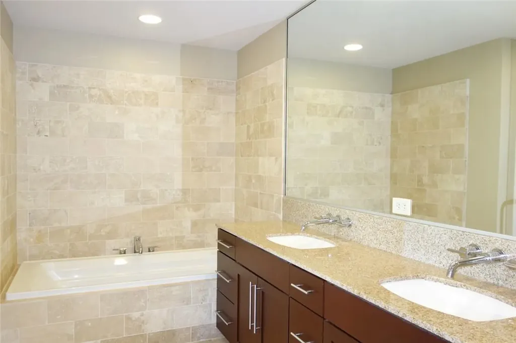 1600 Barton Springs Road Austin TX 78704
