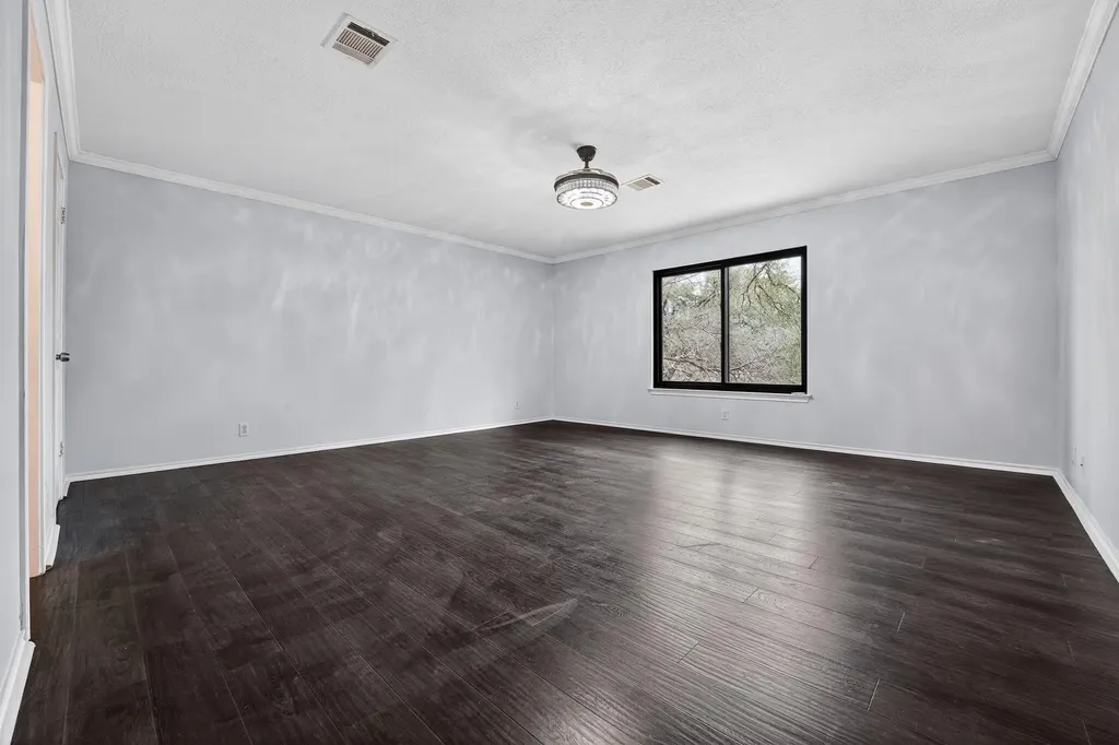 8409 Nairn Drive Austin TX 78749