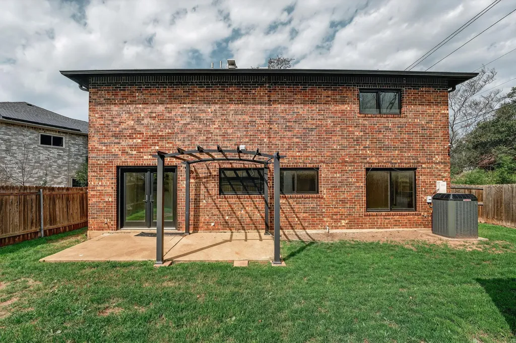 8409 Nairn Drive Austin TX 78749
