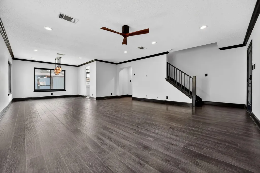 8409 Nairn Drive Austin TX 78749