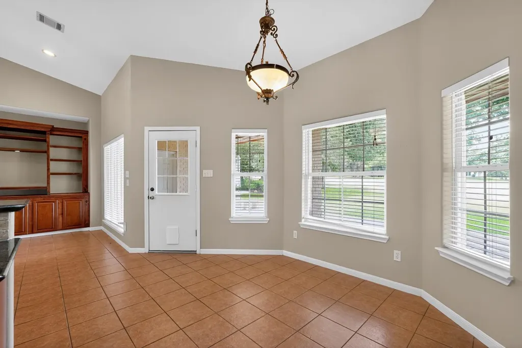 410 Pinehurst Drive New Ulm TX 78950