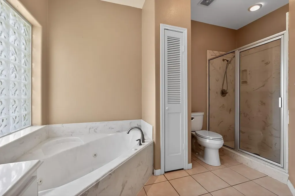 410 Pinehurst Drive New Ulm TX 78950