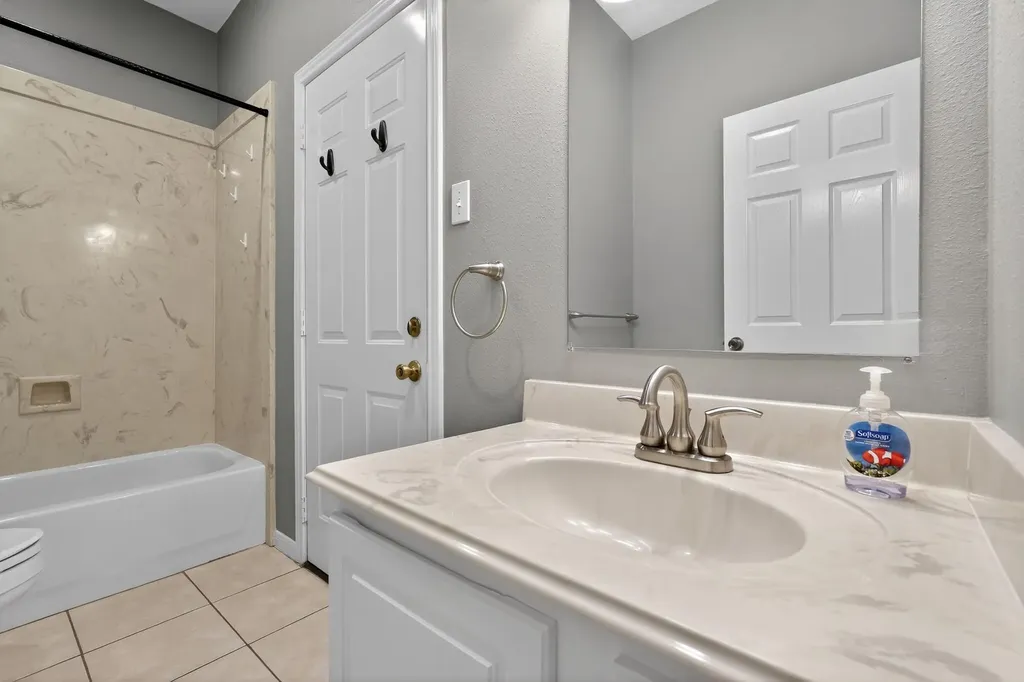 410 Pinehurst Drive New Ulm TX 78950