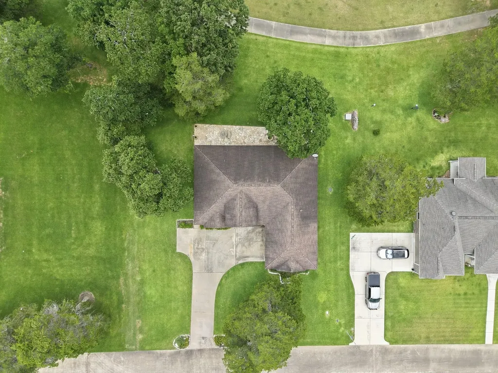 410 Pinehurst Drive New Ulm TX 78950