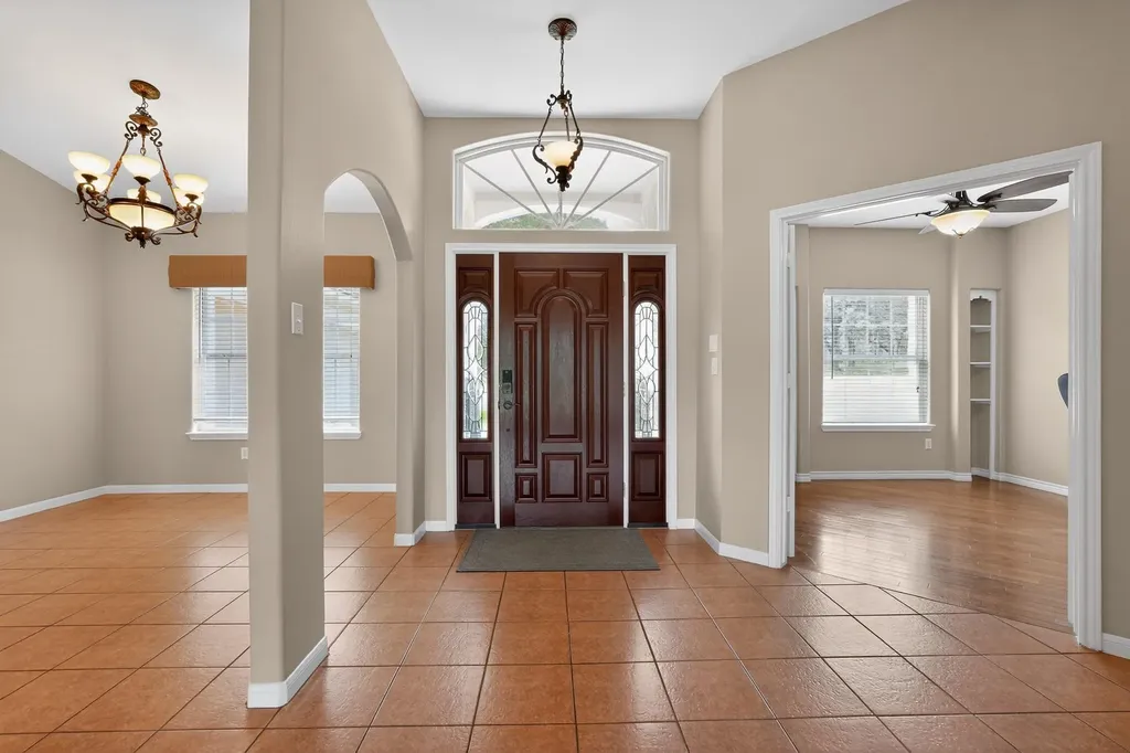 410 Pinehurst Drive New Ulm TX 78950