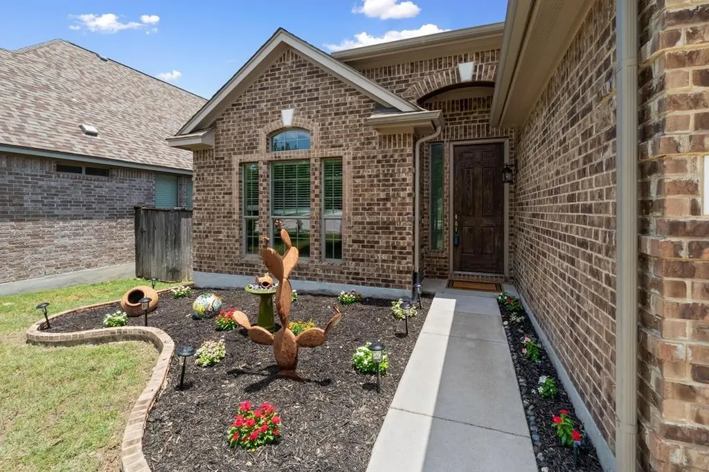 2204 Granite Hill Drive Leander TX 78641