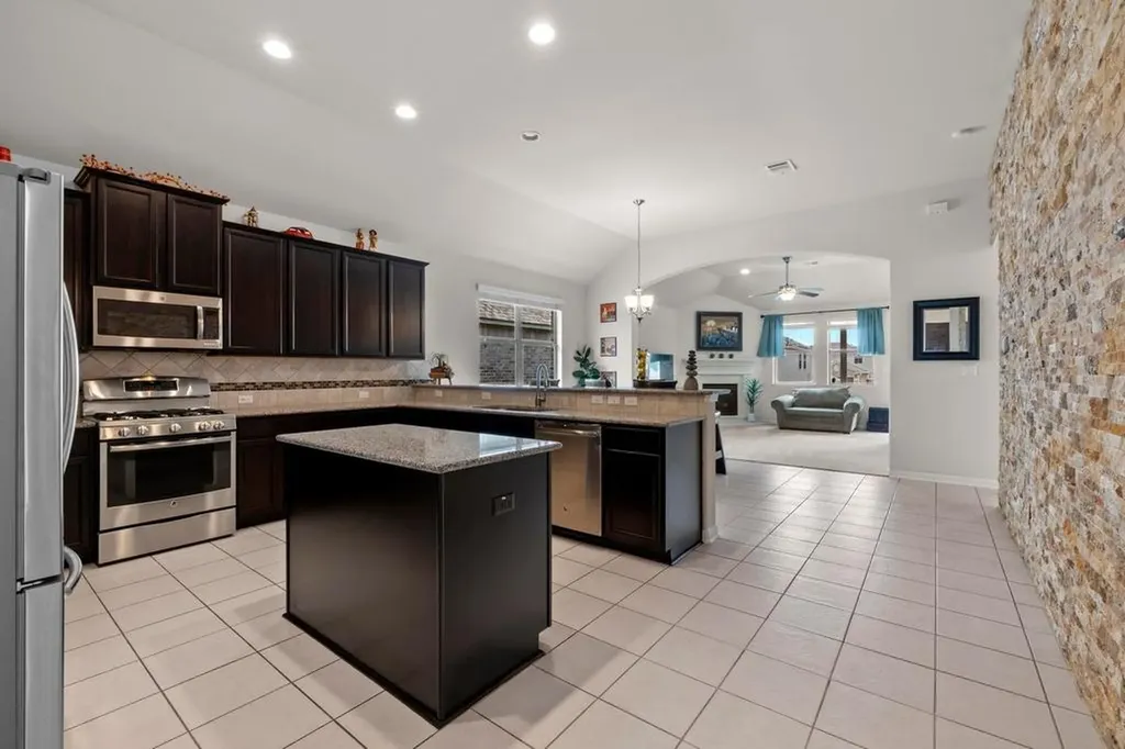 2204 Granite Hill Drive Leander TX 78641