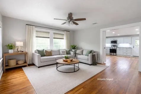 329 Flores Street Lockhart TX 78644