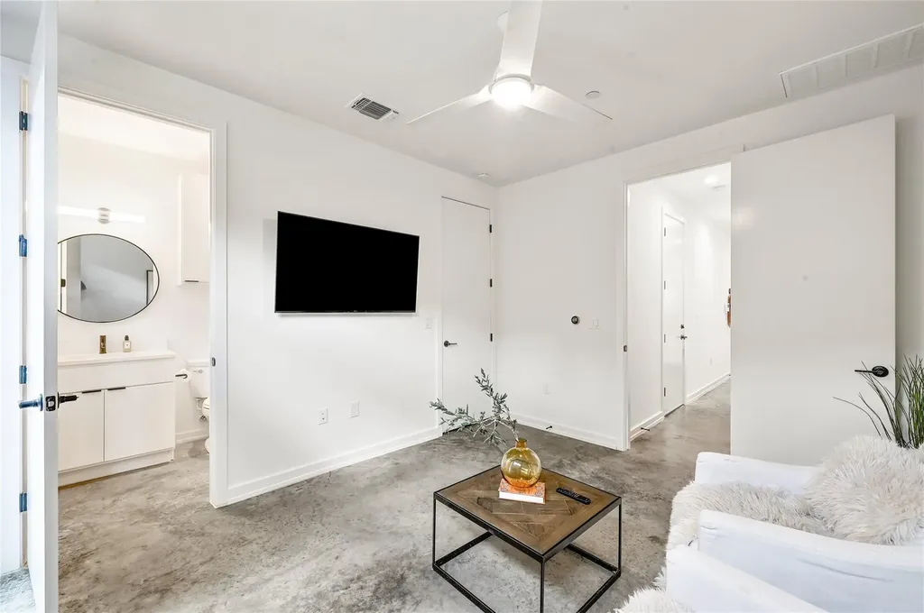 410 W Alpine Road Austin TX 78704