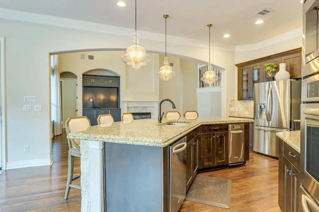 1005 Lakewood Hills Terrace Austin TX 78732