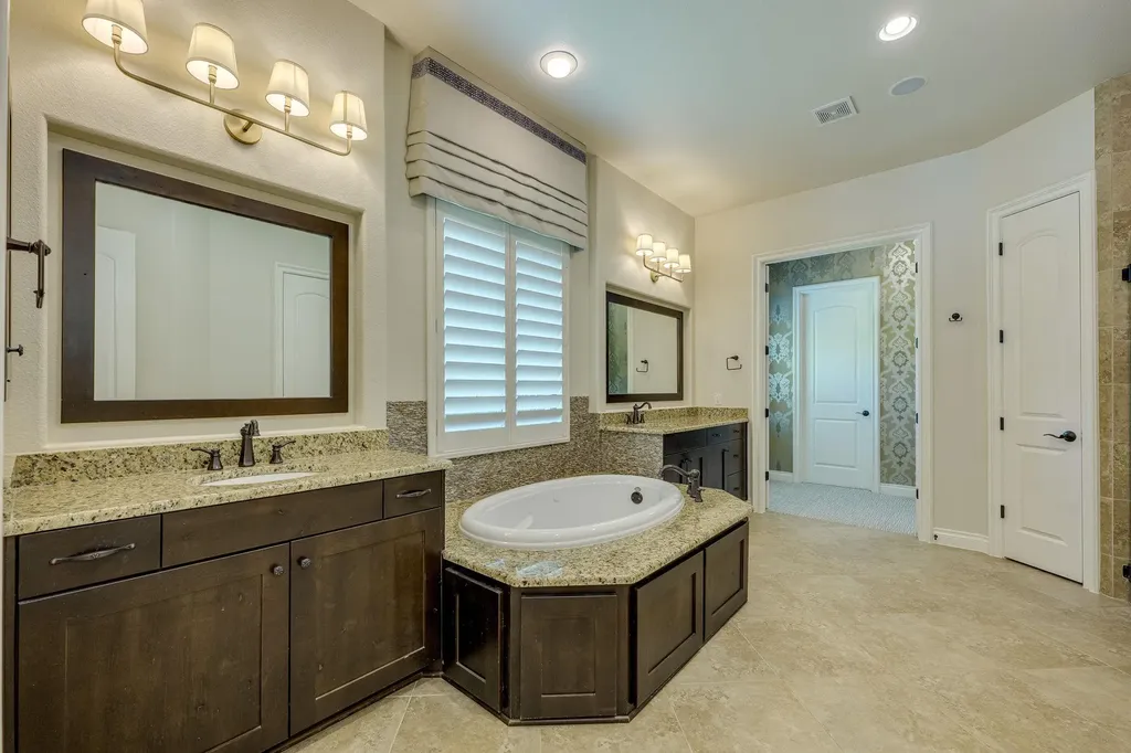 1005 Lakewood Hills Terrace Austin TX 78732