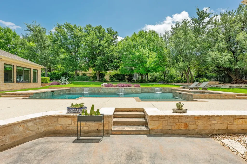 1005 Lakewood Hills Terrace Austin TX 78732