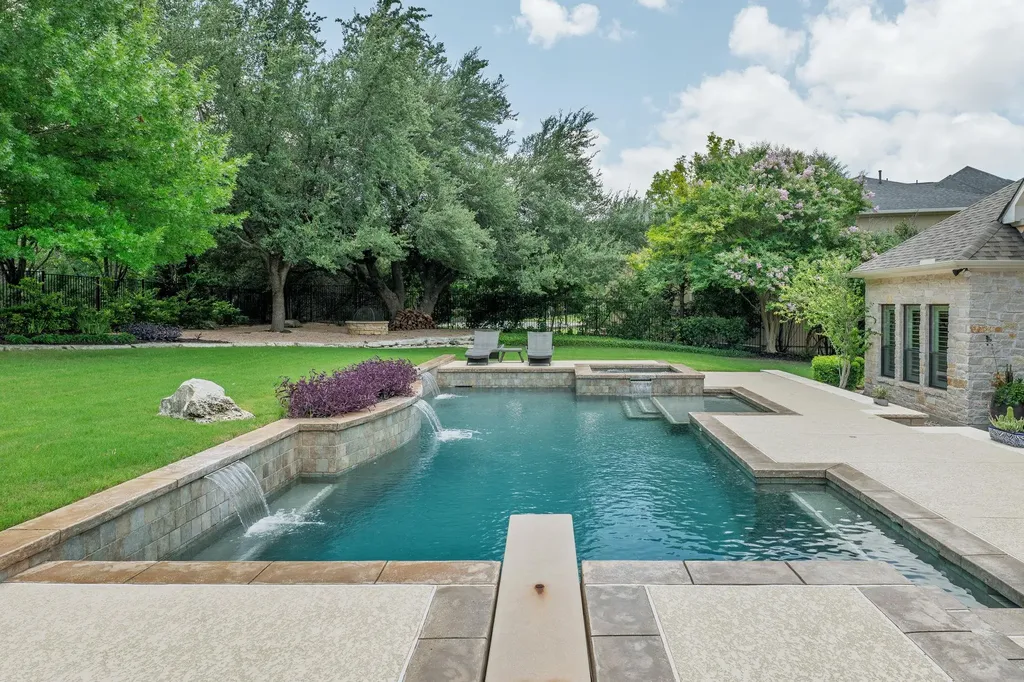 1005 Lakewood Hills Terrace Austin TX 78732