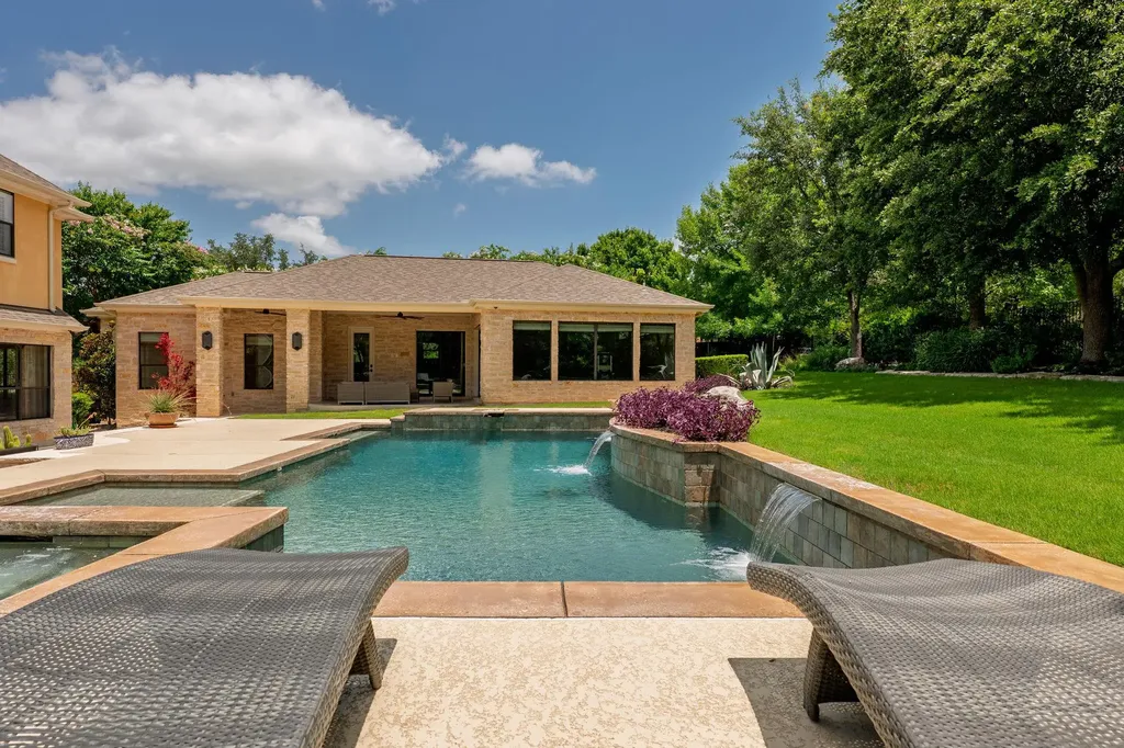 1005 Lakewood Hills Terrace Austin TX 78732
