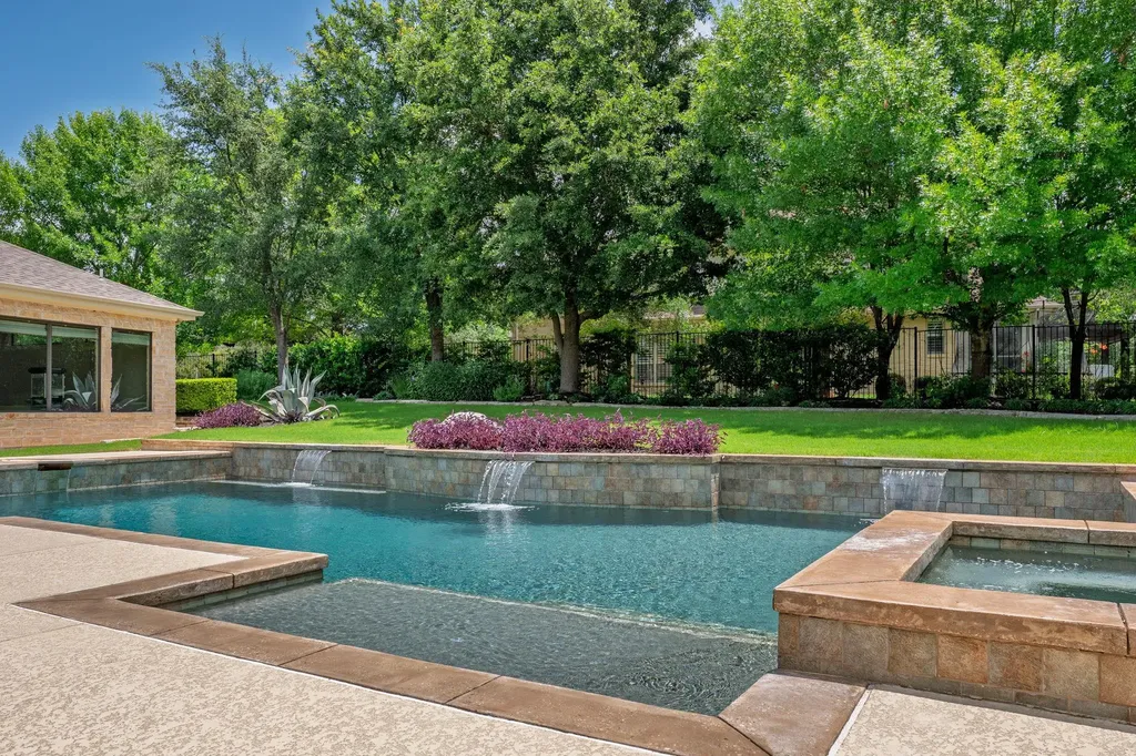 1005 Lakewood Hills Terrace Austin TX 78732