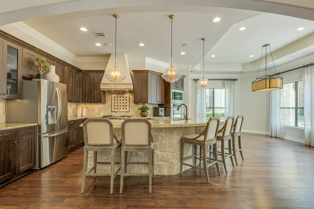 1005 Lakewood Hills Terrace Austin TX 78732