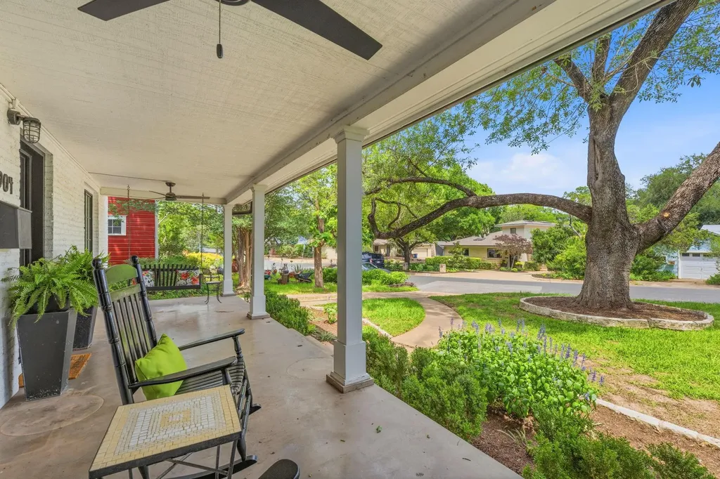 1904 Schulle Avenue Austin TX 78703