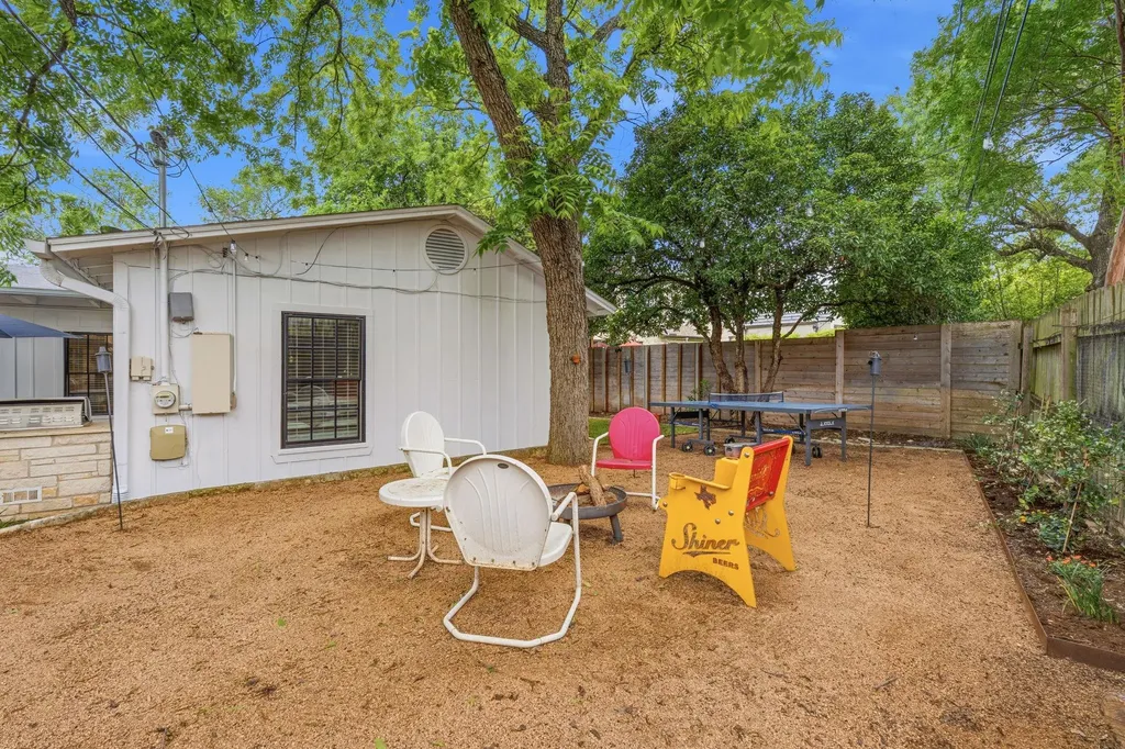 1904 Schulle Avenue Austin TX 78703