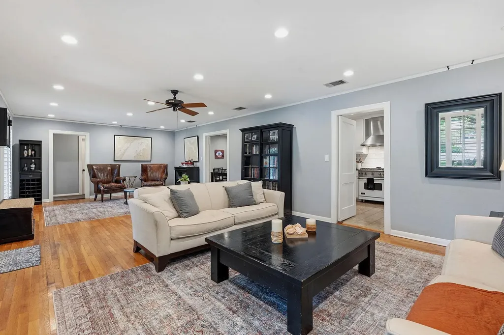 1904 Schulle Avenue Austin TX 78703
