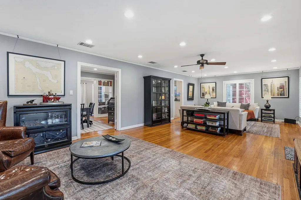 1904 Schulle Avenue Austin TX 78703