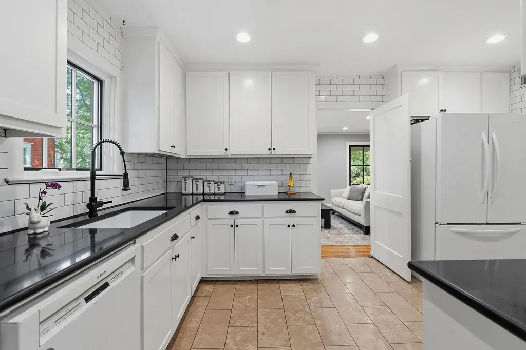 1904 Schulle Avenue Austin TX 78703