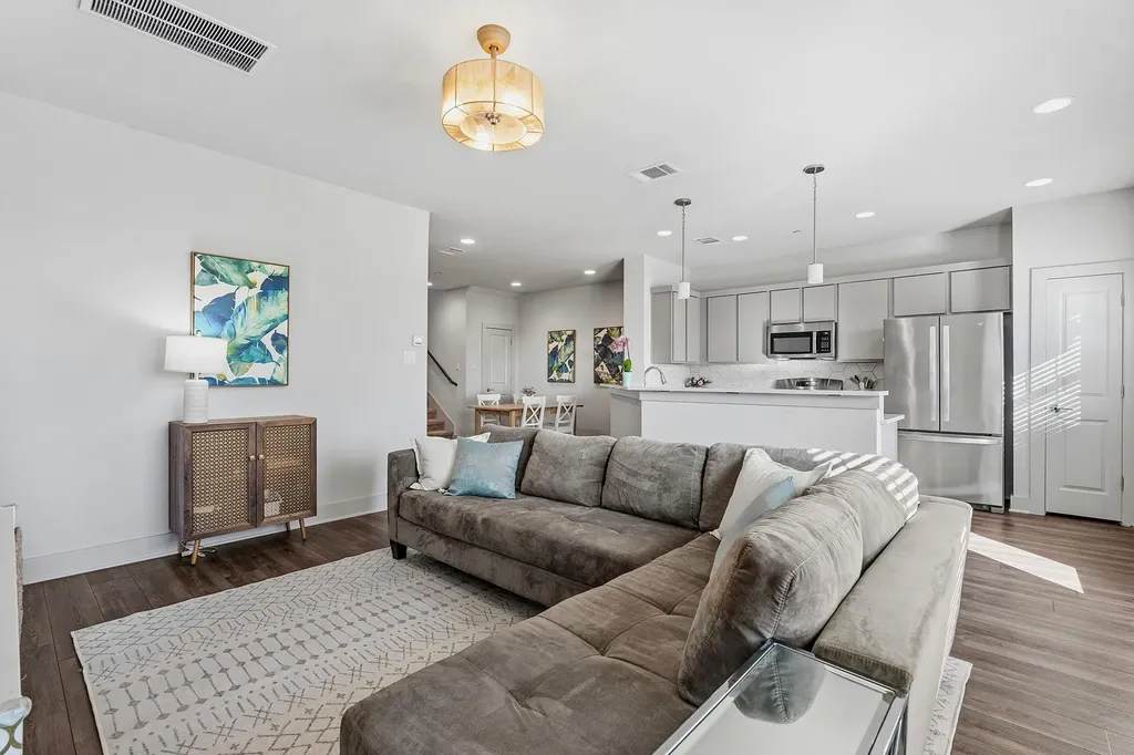 2260 Local Rebel Loop Leander TX 78641